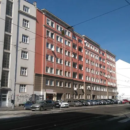 Spitalska 45